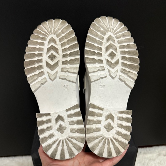 STEVE MADDEN White platform loafers - Picture 4 of 4